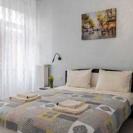 Golden Violin ! Apartments Lviv S Ngoại thất bức ảnh