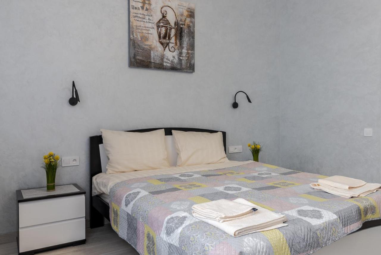 Golden Violin ! Apartments Lviv S Ngoại thất bức ảnh