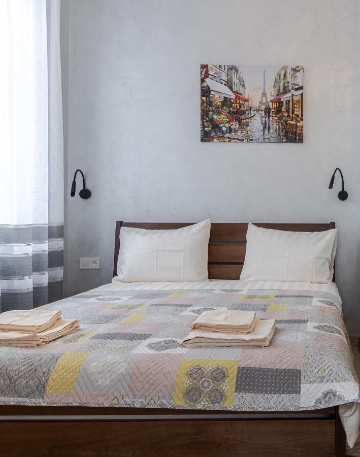 Golden Violin ! Apartments Lviv S Ngoại thất bức ảnh